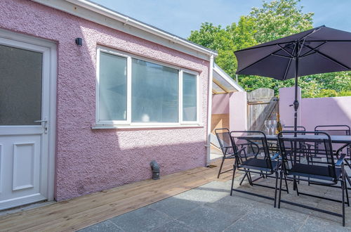 Photo 50 - Canol Y Bryn - 3 Bedroom Holiday Home - Tenby