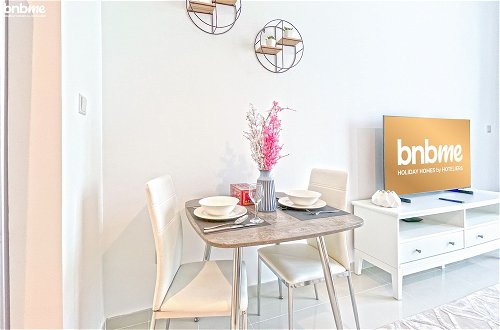 Photo 23 - ST-Carson Tower B-715 by bnbme homes