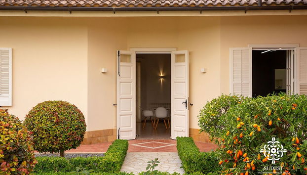 Entrada (vista interior)