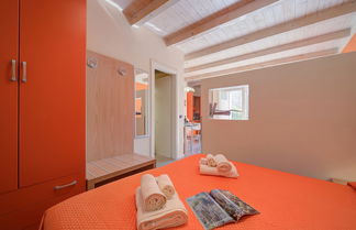 Photo 2 - Orange Apartment Desenzano With Wi-fi