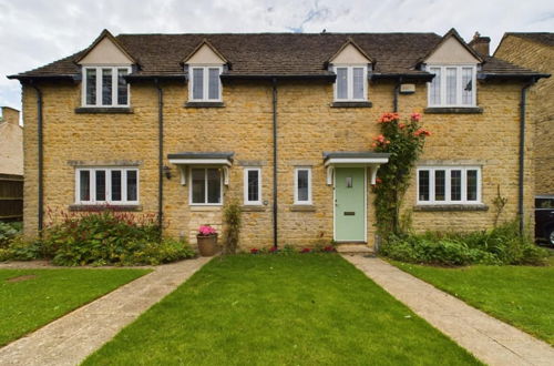 Photo 6 - The Fosse Way Cottage - Breathtaking 5bdr Cottage With Parking Garden