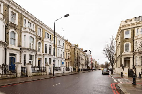 Photo 30 - The London Hideout - Glamorous 2bdr Flat With Garden