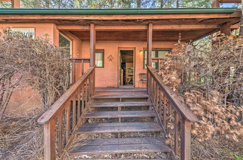 Foto 12 - Rustic Riverfront Cabin ~5 Miles to Ruidoso Downs