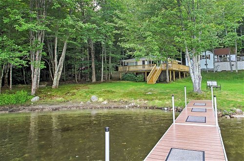 Foto 23 - Scenic Lyman Home on Swan Pond w/ Wraparound Deck