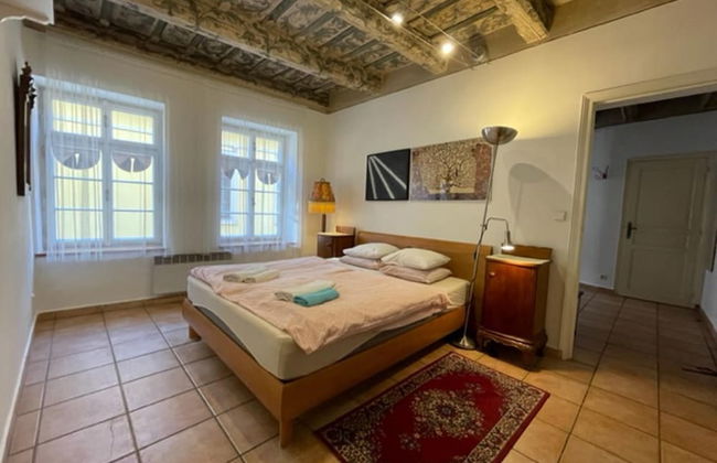 Historical Apartment With Balcony - Foto 1