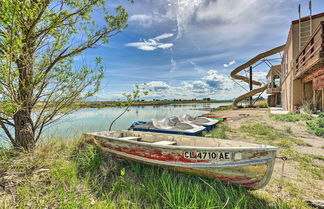 Photo 1 - Lakefront Country Home w/ Waterslide & Trampoline