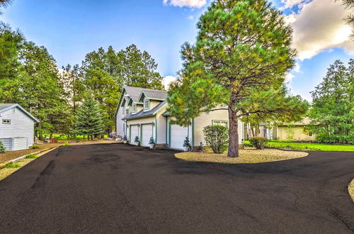 Photo 30 - Stunning Pinetop Lakes Country Club Retreat