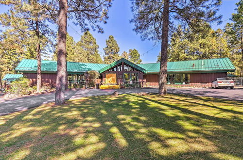 Foto 18 - Stunning Pinetop Lakes Country Club Retreat