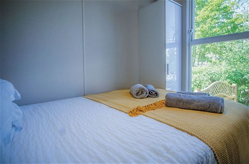 Foto 4 - The Studio - 1 Bedroom Cabin - Amroth