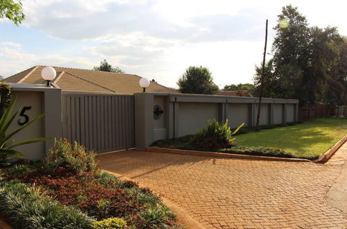 Photo 9 - A Pristine B B Located in the Peaceful Suburb of Belvedere Harare - 2007