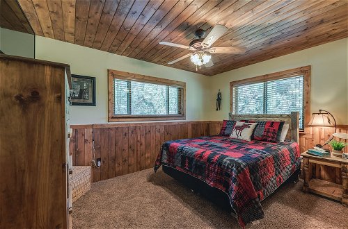 Photo 15 - Well-appointed Alto Cabin w/ Fire Pit & Pool Table