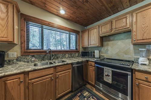 Photo 3 - Well-appointed Alto Cabin w/ Fire Pit & Pool Table