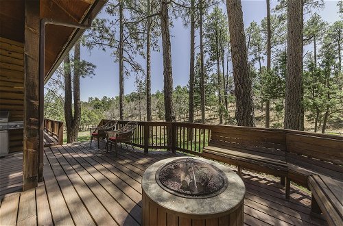 Photo 13 - Well-appointed Alto Cabin w/ Fire Pit & Pool Table