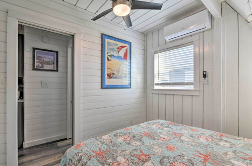 Foto 14 - A-frame Home w/ Deck - 2 Blocks to Surfside Beach