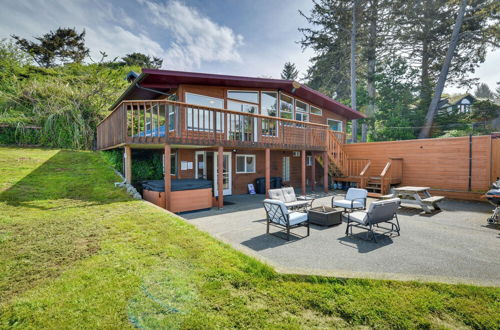 Photo 11 - Mckinleyville Getaway w/ Hot Tub & Ocean Views