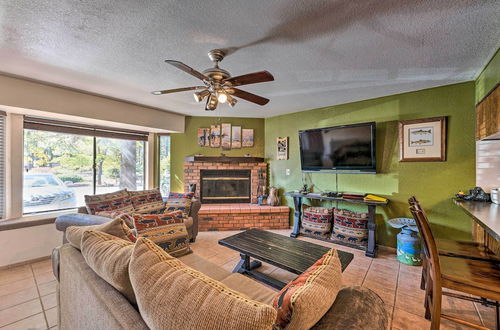 Photo 5 - Pinetop Townhome in Gated Resort w/ Pool & Spa