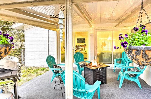 Photo 15 - Bright Beaufort Home w/ Porch & Fire Pit