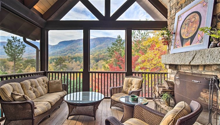 Foto 1 - Stunning Mill Spring Home w/ Mountain Views