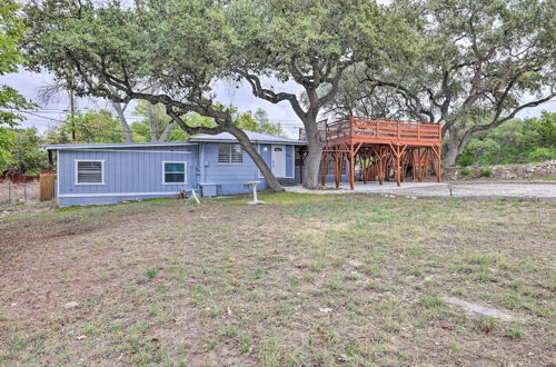Photo 11 - Convenient Canyon Lake Home w/ Deck & Grill