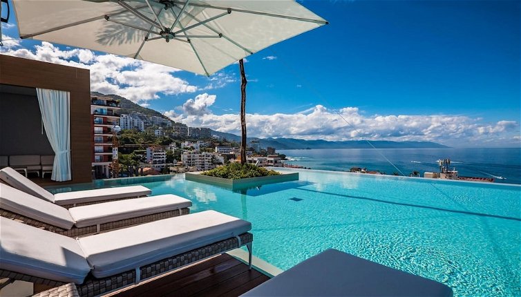 Foto 1 - Ocean View Best Rooftop Pool In Romantic Zone