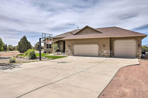 Photo 18 - Pueblo West Home - Full Deck & Near Reservoir