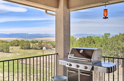 Photo 5 - Pueblo West Home - Full Deck & Near Reservoir