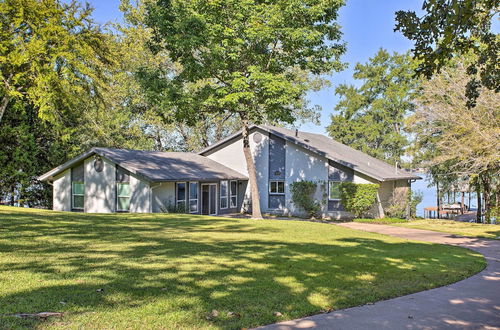 Photo 23 - Malakoff Home w/ Deck & Fire Pit: Cedar Creek Lake