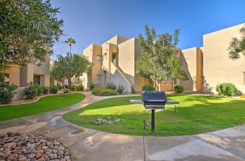 Photo 15 - Chic Scottsdale Condo: Private Patio & Shared Pool