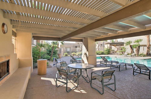 Foto 17 - Chic Scottsdale Condo: Private Patio & Shared Pool