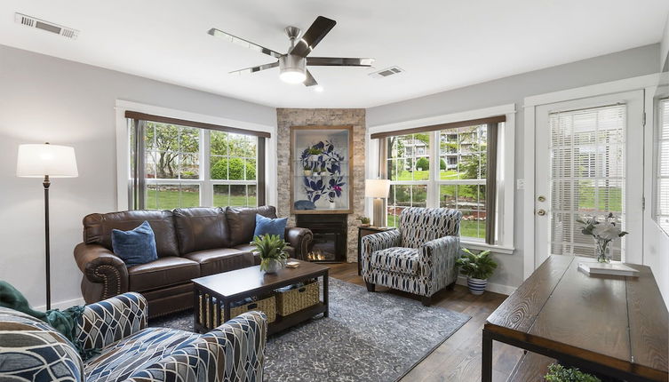 Photo 1 - Brookside Getaway - Spacious Sunroom