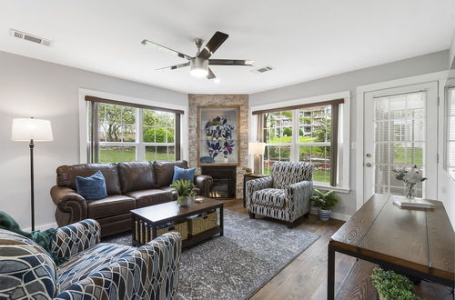 Foto 1 - Brookside Getaway - Spacious Sunroom