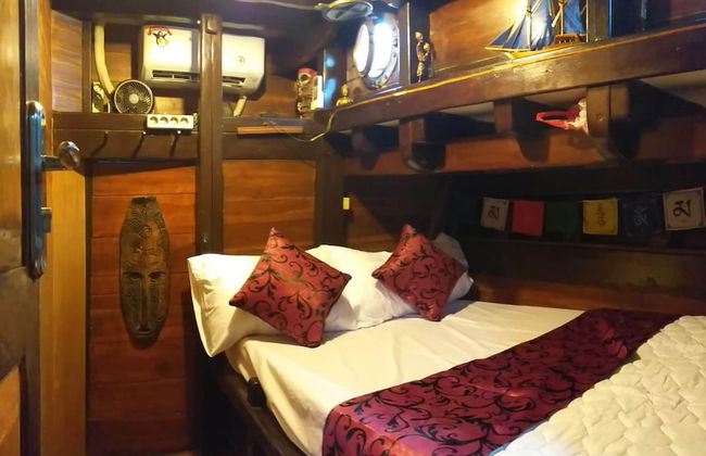 Komodo Pirate Boat - Phinisi Liveaboard - Foto 3