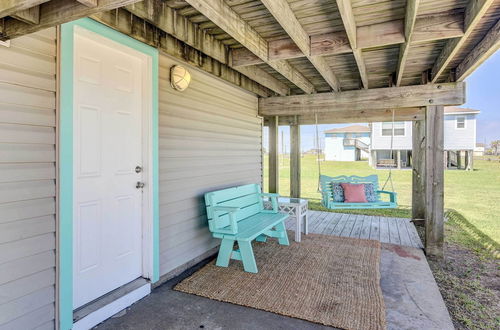 Photo 7 - Charming Galveston Vacation Rental: Walk to Beach