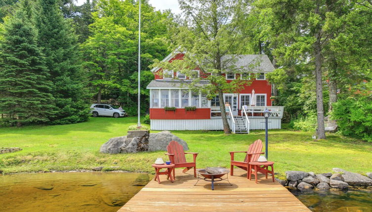 Foto 1 - Authentic 1912 Adirondack Lake Camp w/ Fire Pit