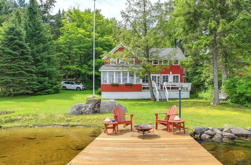 Foto 1 - Authentic 1912 Adirondack Lake Camp w/ Fire Pit