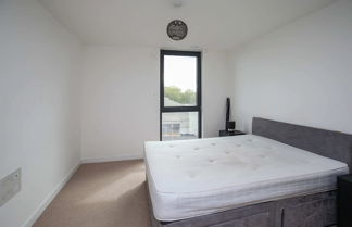 Photo 2 - Brand new modern flat in Bermondsey