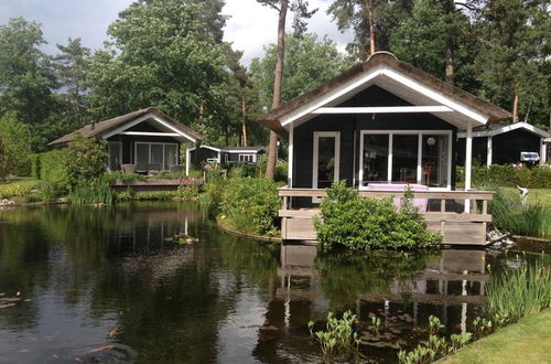 Foto 1 - House on Water, Surrounded by Nature