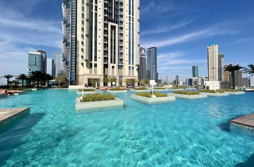 Photo 18 - Yogi - Lake-Side Fancy Apartment Near Dubai Mall
