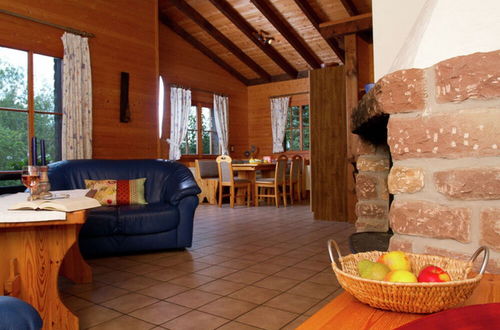 Foto 4 - Attractive Chalet With Fireplace