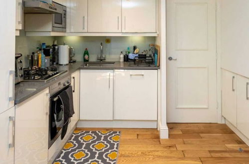 Foto 12 - Modern & Spacious 2BD Flat - Westbourne Park