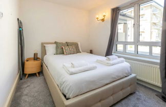 Photo 1 - Modern & Spacious 2BD Flat - Westbourne Park