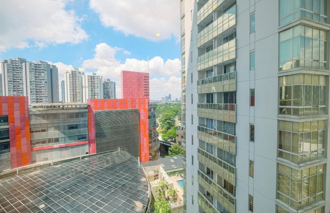 Comfort Stay 2Br At Masterpiece Apartment - Photo 44