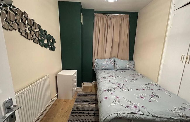 Charming Three Bedroom 5 Double Bed Apt in London - Foto 2
