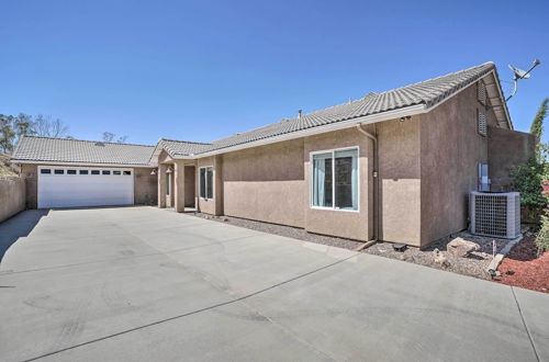 Foto 17 - Beautiful Hemet Home: Large Patio & Mtn Views