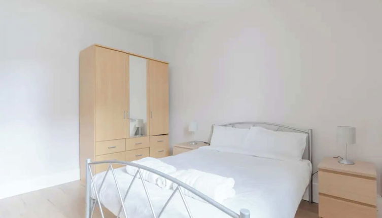 Foto 1 - Central & Spacious 1BD - Camden Town