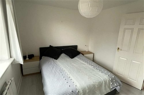 Photo 4 - 2BD Flat With Views of Canary Wharf - Rotherhithe