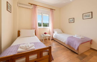 Foto 2 - Stunning 5-bed Villa in Gennadi