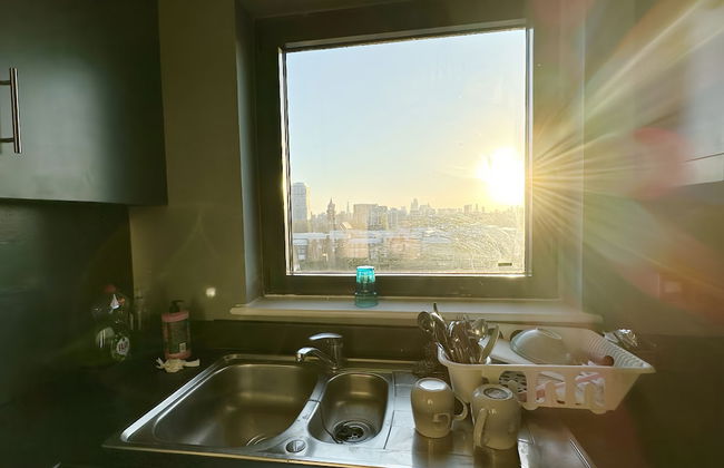 Canary Wharf two Bedroom Apartment - Photo 13