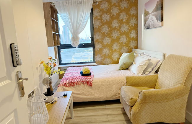 Canary Wharf two Bedroom Apartment - Photo 2