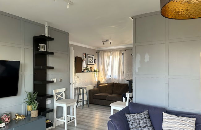 Canary Wharf two Bedroom Apartment - Photo 16